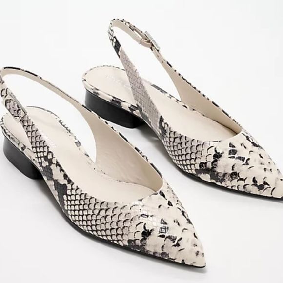 Vince Camuto Jesander Flats Women's 9M Beige Python Exotic - Picture 1 of 8